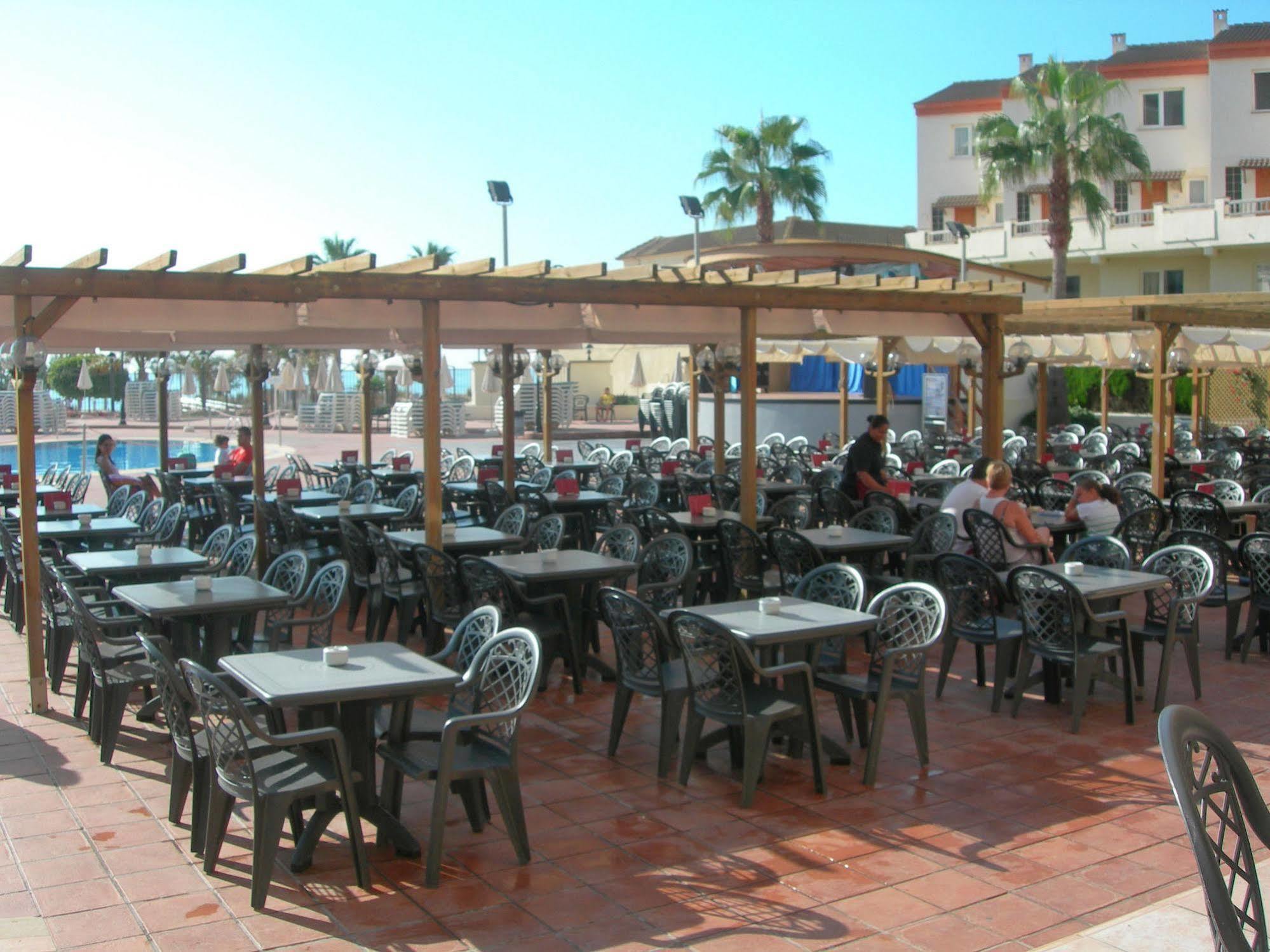 Apartamentos Turisticos Jardines Del Plaza Peniscola Exterior photo